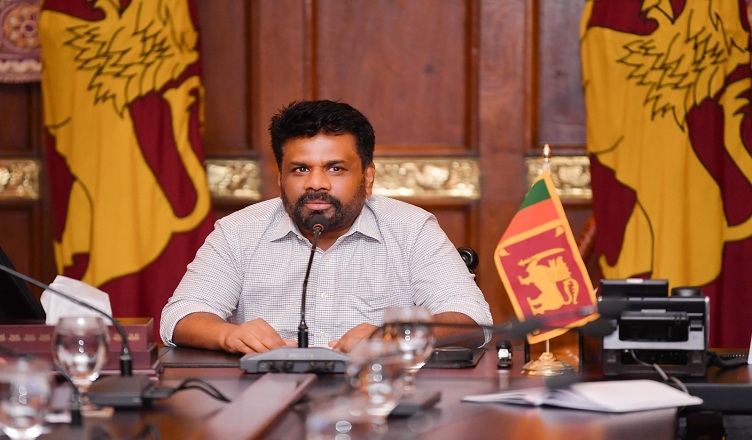 රාජ්‍ය සේවය මෙතෙක් කටයුතු කළ ආකාරය වෙනස් විය යුතුයි